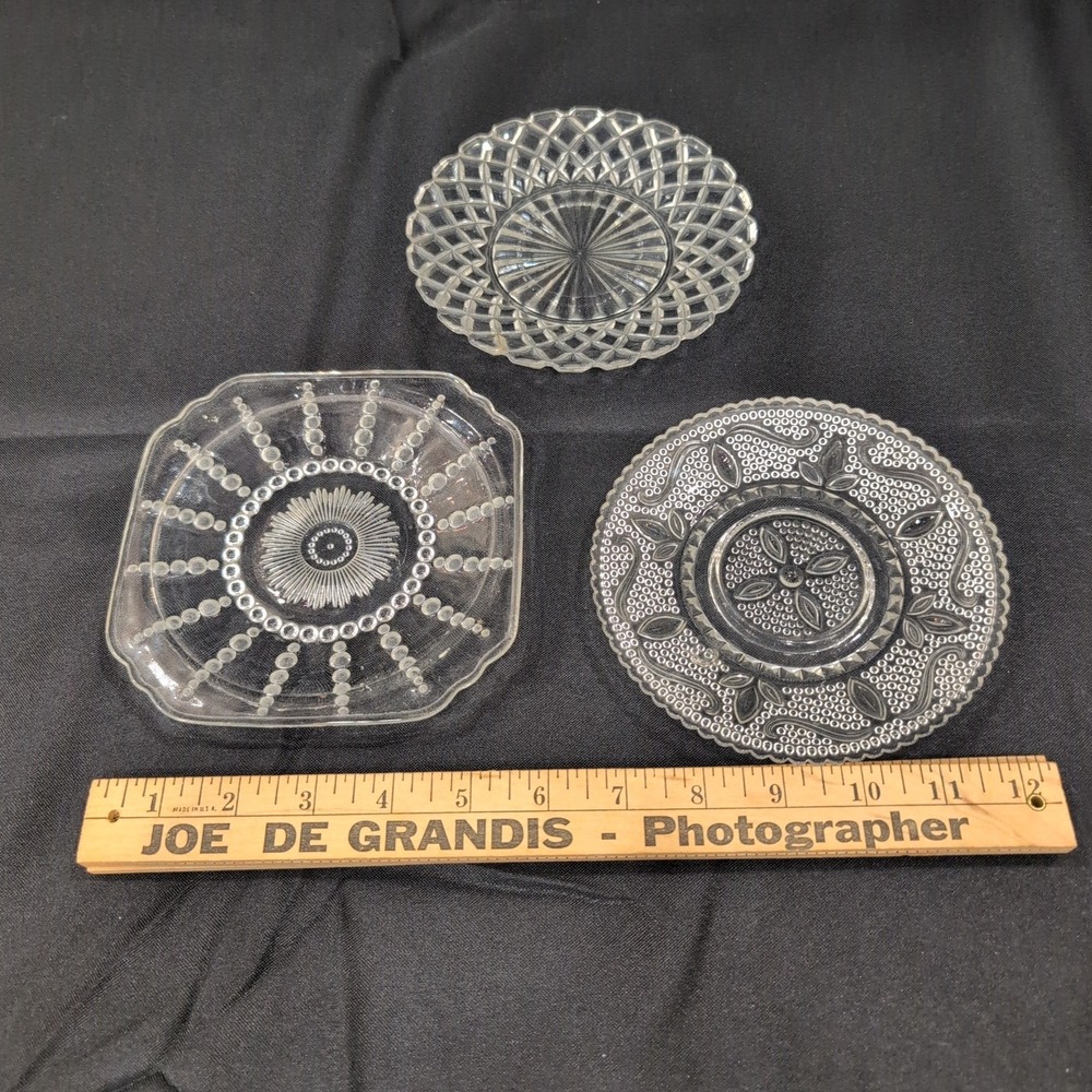 Vintage Clear Pressed Glass Plates Set of 3 Sunburst Diamond Point Floral - Picture 3 of 6